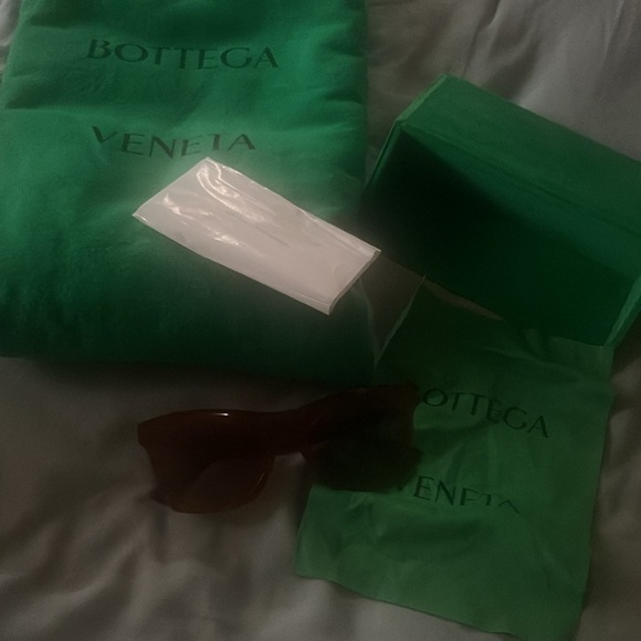 Bottega Veneta Sunglasses main image 5